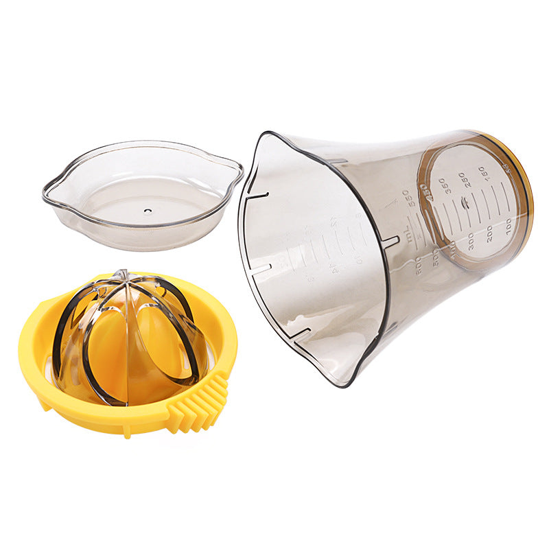 Portable Manual Citrus Juicer - Compact Fruit Squeezer