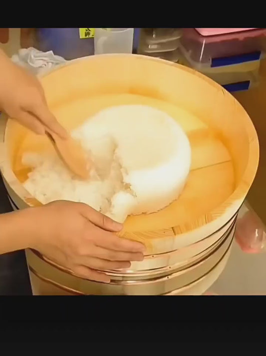 Shirapine Sushi Bucket: Authentic Japanese Wooden Hangiri for Rice